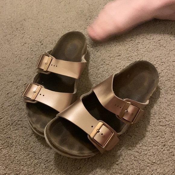 Rose gold Birkenstocks size 34 - Picture 3 of 7